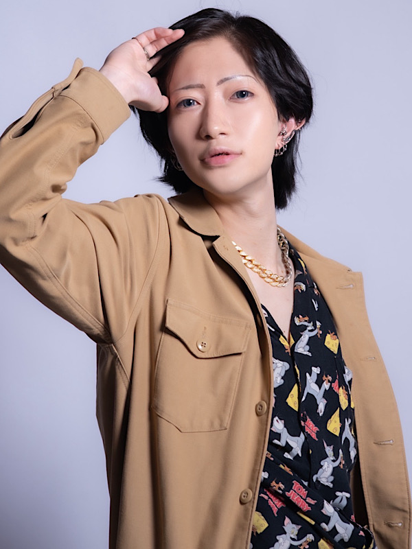 麗スタッフイメージ⑴